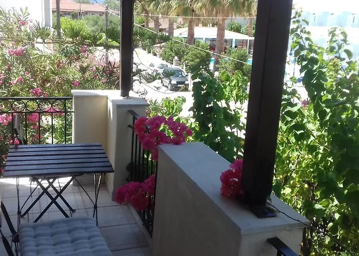 Hara Aparthotel 4*