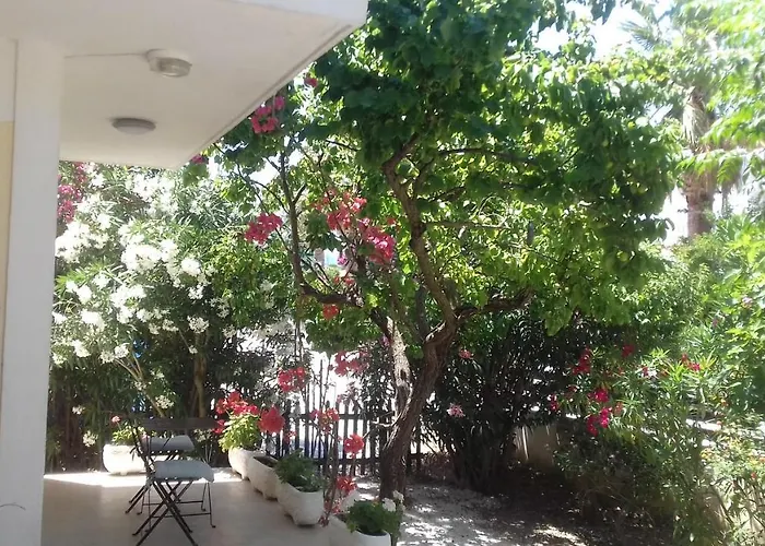 Hara Aparthotel
